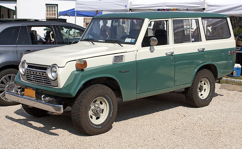 [Pilt: 800px-1979_Toyota_Land_Cruiser_FJ55.jpg]