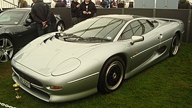 Jaguar XJ220 1994 года выпуска (14969266456) .jpg
