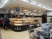 Backwarentheke „Meine Backwelt“ in Aldi-Süd-Filiale nach Wiedereröffnung am 20. Februar 2020