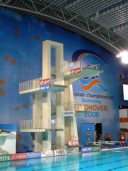 Vaizdas:Diving tower at the 2008 EC.jpg