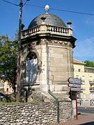 La gloriette de l'hôtel de ville, à l'angle des rues de Paris et Furmaneck.