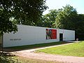 Im Park befindet sich auch das Kunstmuseum Ernst-Barlach-Haus