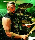 Miniatura per John Dolmayan