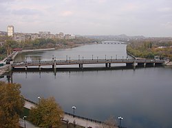 Donetsk içinden akan Kalmius Irmağı.