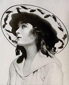 Mae Marsh 1916.jpg