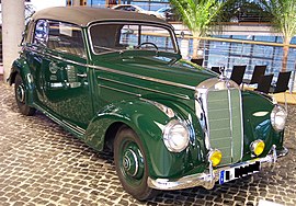 Mercedes-Benz 220