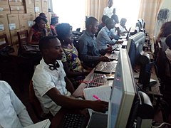 Participants en pleine formation