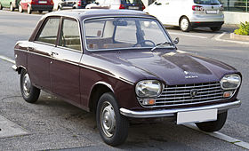 Peugeot 204 front 20120630.jpg