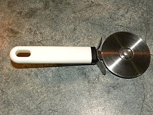 English: Pizza slicer or cutter