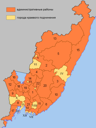 Carta dei rajon e dei distretti urbani del Territorio del Litorale. Con i numeri da 1 a 22 vengono indicati i rajon (distretti), mentre con i numeri romani vengono indicati i distretti urbani direttamente dipendenti dal Territorio