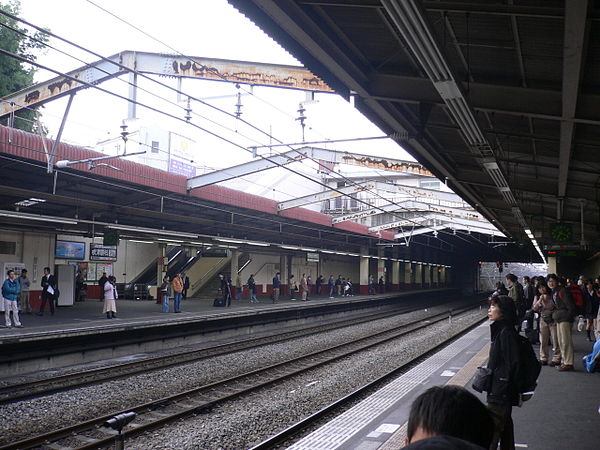 600px-Shin_Akitsu-Station-2005-11-03.jpg