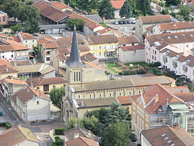 Vue de l'église Saint-Romain, depuis le sommet de la Vierge du Mas Rillier.