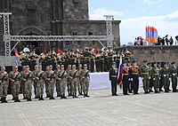 Sambutan di monumen Ibu Armenia di Yerevan.