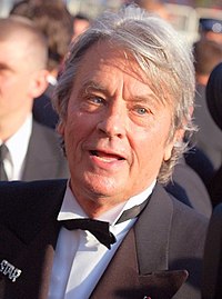 Alain Delon Cannes 3.jpg