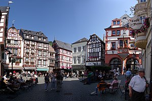 Deutsch: Marktplatz in Bernkastel-Kues