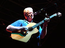 Cockburn performing in Birmingham, Alabama, in 2007