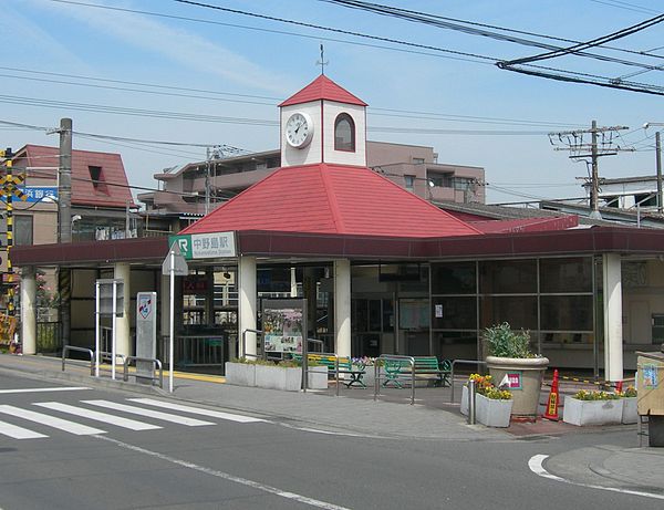 600px-JR-Nakanoshima-Station.jpg