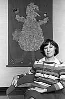 Joan Ganz Cooney, 1977