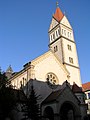 Pfarrkirche St. Joseph und Einfriedung entlang der Ludwig-Kirsch-Straße (Einzeldenkmale der Sachgesamtheit 09306665)