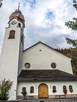 Katholische Kirche St. Laurentius mit Umgebung