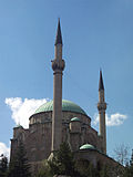 Minareter ved Maltepe-moskéen i Ankara i Tyrkia.