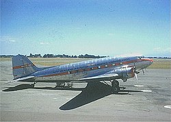 Onnettomuuskoneen kaltainen NZNAC:n Douglas DC-3.