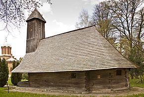 Biserica de lemn, mutată în parcul Mănăstirii Curtea de Argeș (monument istoric)