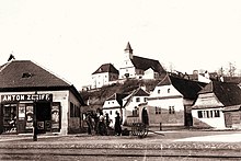 Strada Lungă, Strada De Mijloc și biserica Sf. Martin