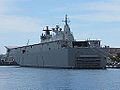 Tył okrętu HMAS Canberra