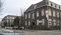 Het oude schoolgebouw in Haarlem