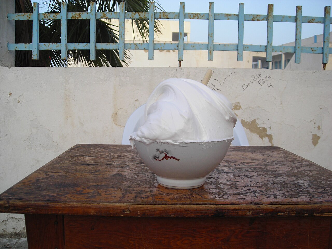 File:Tunisian Floating island dessert 2.JPG - Wikimedia ...