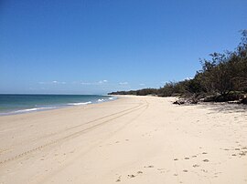 Пляж Вурим, остров Бриби, Квинсленд.JPG