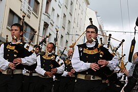 Les cornemuses du Bagad ar Meilhoù glas.