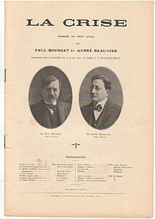 Couverture de la pièce de théâtre La Crise, de Paul Bourget et andré Beaunier avec deux portraits ovales.