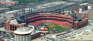 http://upload.wikimedia.org/wikipedia/commons/thumb/a/ac/Busch_Stadium_June2006_2.jpg/320px-Busch_Stadium_June2006_2.jpg