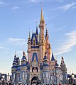 Magic Kingdom v zábavnom parku Walt Disney World Resort na Floride, ktorý je najväčšou a najnavštevovanejšou rekreačnou oblasťou na svete
