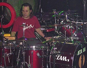 Dave Lombardo performing with Fantomas