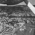 Skolebygget sett fra fly i 1969, 13 år etter byggingen.