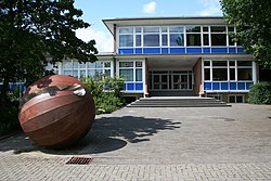 Haupteingang der Hans-Ehrenberg-Schule