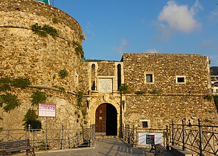 L'entrée de la forteresse