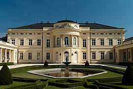 Castelo Károlyi, em Fehérvárcsurgó.