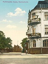 Kullbergska huset på två kolorerade vykort, entrésidan och trädgårdssidan, cirka 1910.