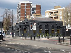 het station in het zwart in 2008