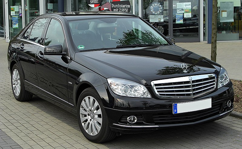 Datei:Mercedes C 200 Kompressor Elegance (W204) front 20100425.jpg