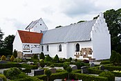 Nodager Kirke, eine der neun Kalksteinkirchen in Djursland