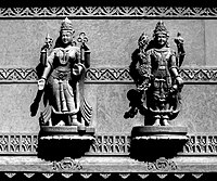Chrám Neasden - Shree Swaminarayan Hindu Mandir - Trilokyavijaya - Shrihari.jpg