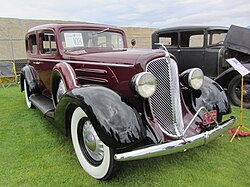 1933 Oldsmobile Eight L-Series Model L-33 Touring Sedan