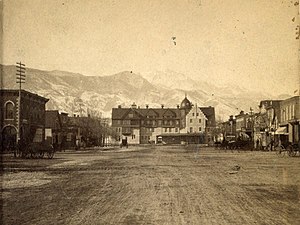 Antlers Hotel from Pikes Peak Avenue, 1880s