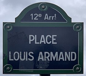 Voir la plaque.