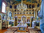 Головний вівтар та іконостас церкви